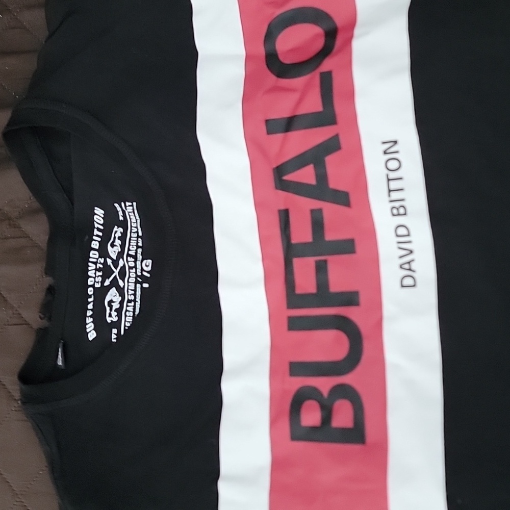 Tee